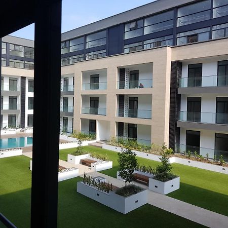 Embassy Gardens Studio Acra Exterior foto