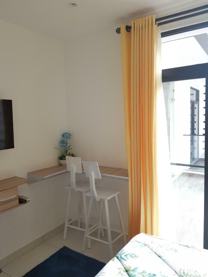 Embassy Gardens Studio Acra Exterior foto